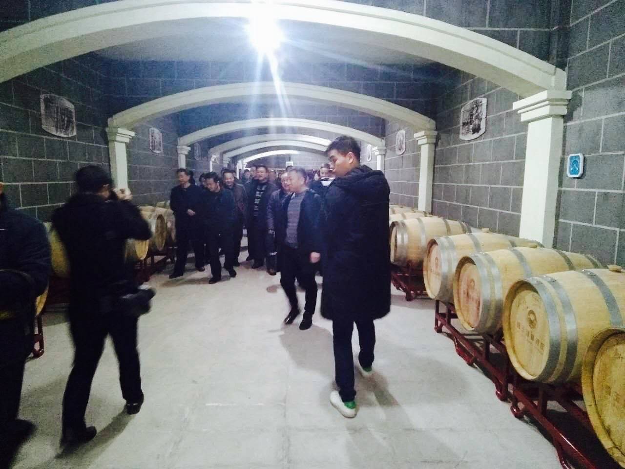 启玉葡萄酒庄酒窖